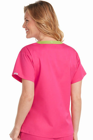 Med Couture 8403 V-NECK SIGNATURE 3 POCKET TOP